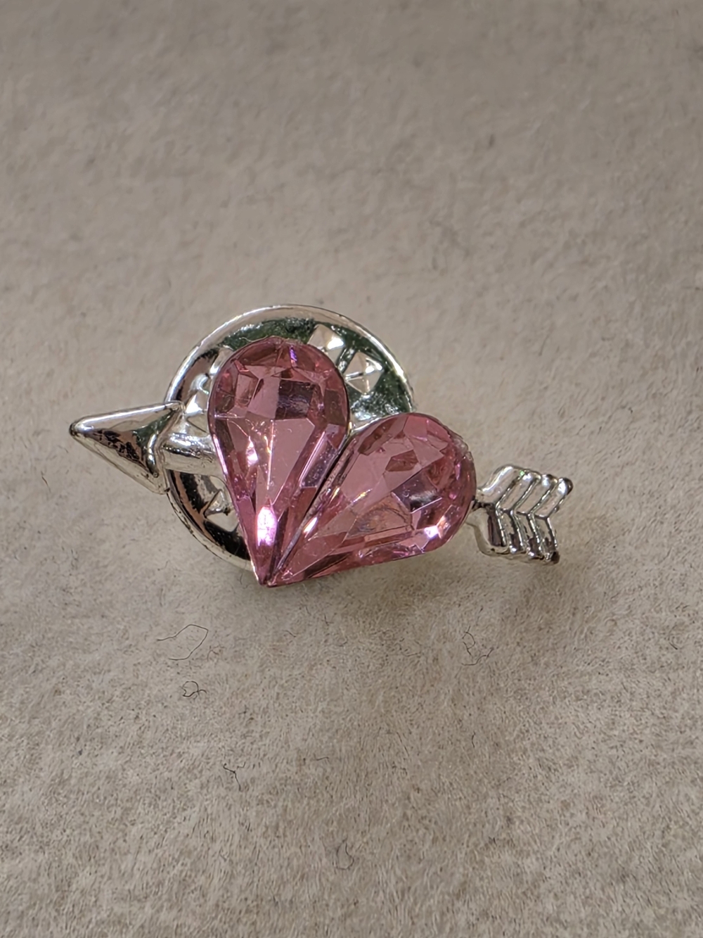 Avon: Pink Heart Arrow Brooch Pin